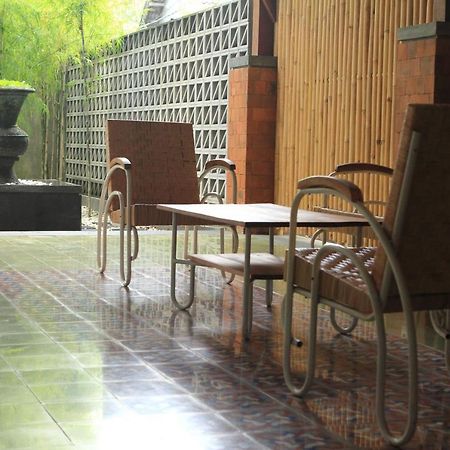 Komoreya Guesthouse Kejayan Exterior photo