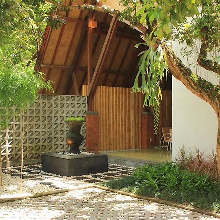 Komoreya Guesthouse Kejayan Exterior photo